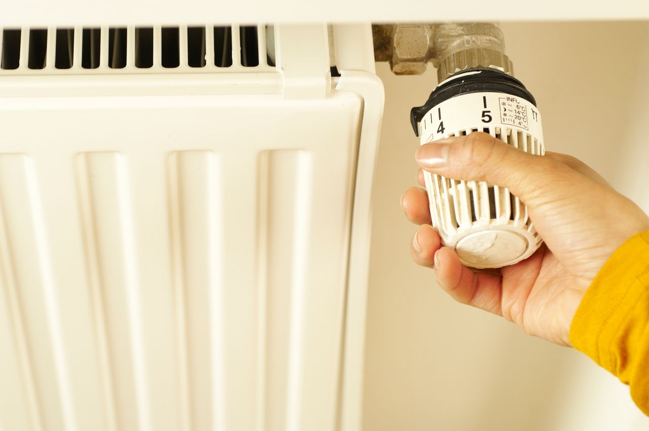 Robinet thermostatique sur un radiateur à eau chaude