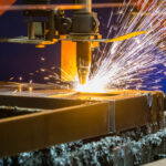 Fournisseur de métaux et découpe sur mesure : pourquoi tout regrouper chez un seul professionnel ?